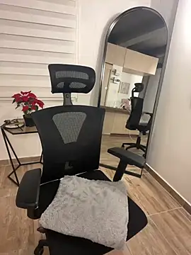 Snapshot of Eva_Gonzalez chatting on January 18, 2025, 2:03 am Eva Gonzalez online show from January 18, 2025, 2:03 am