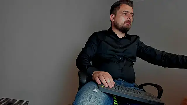 Master Mark Wayne online show from November 11, 2025, 5:02 pm