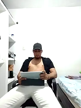 bonehur online show from October 1, 2025, 9:54 pm