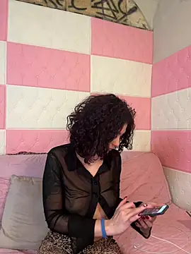 Snapshot of Strawberry_queen91 chatting on January 12, 2026, 4:45 pm Strawberry queen91 online show from January 12, 2026, 4:45 pm