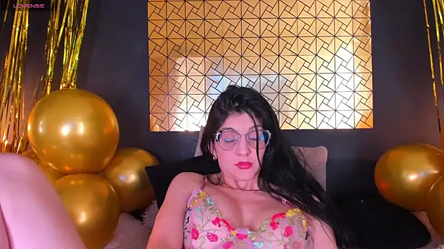 caro lyne  online show from February 4, 2025, 5:55 pm