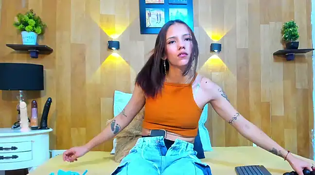 marianaa90 online show from February 18, 2025, 7:30 pm