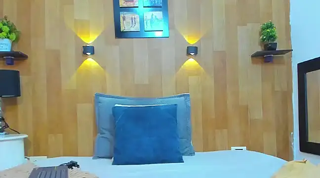 marianaa90 online show from February 21, 2025, 7:21 pm