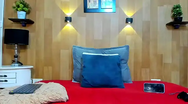 marianaa90 online show from March 21, 2025, 7:13 pm