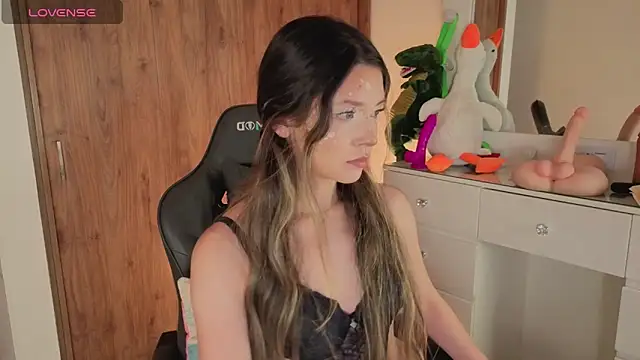 jessy  01 online show from October 28, 2025, 1:53 am