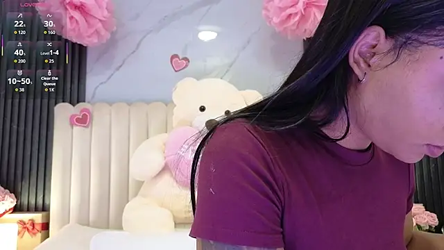 Snapshot of Madiee_Rhea chatting on April 24, 2026, 7:38 pm Madiee Rhea online show from April 24, 2026, 7:38 pm