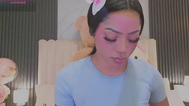 Snapshot of Madiee_Rhea chatting on June 3, 2026, 9:09 pm Madiee Rhea online show from June 3, 2026, 9:09 pm