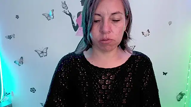 Lady breaks hearts online show from April 24, 2026, 12:40 pm