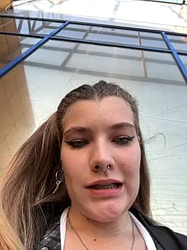 Holy Tereza online show from September 9, 2025, 3:44 pm