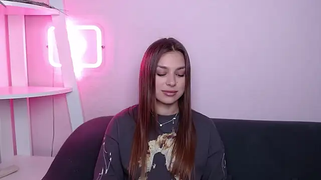 MilanaAngelAs online show from March 22, 2026, 5:44 am