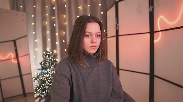 Addelin Moon online show from December 22, 2024, 4:06 pm