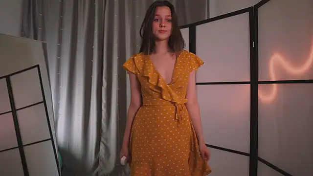 Addelin Moon online show from February 21, 2025, 4:37 pm