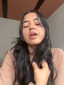 ViolettaSummer online show from March 28, 2026, 9:25 pm