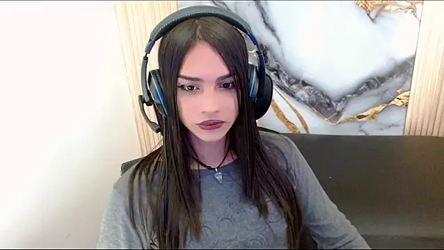 Snapshot of Dollbehavior_ chatting on September 12, 2025, 4:01 am Dollbehavior online show from September 12, 2025, 4:01 am