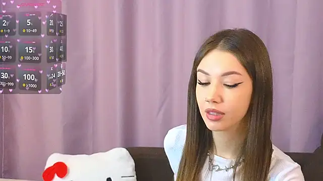 ellie kramer online show from November 30, 2025, 8:46 pm