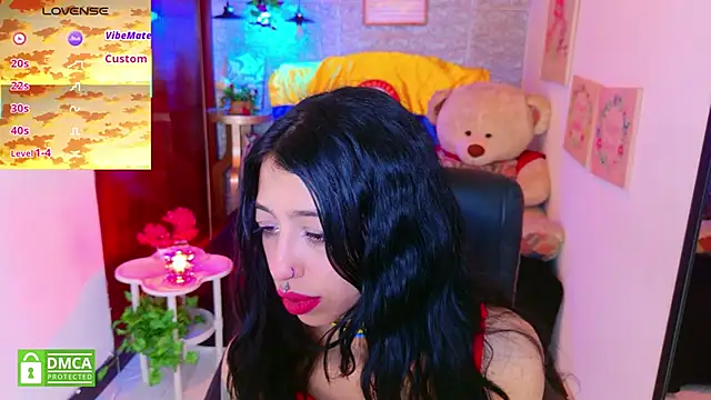 REDHOTTER  online show from November 6, 2025, 8:10 pm