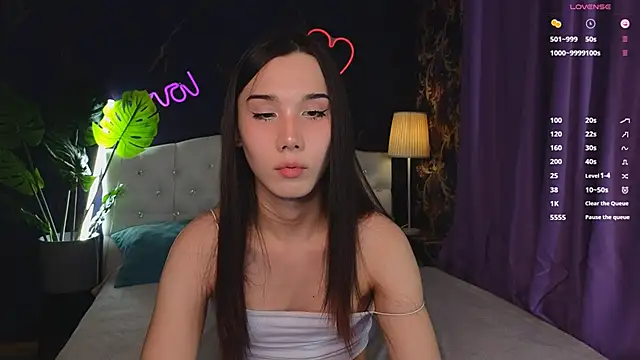 Kaia Sunshine Mia online show from February 1, 2025, 2:24 pm