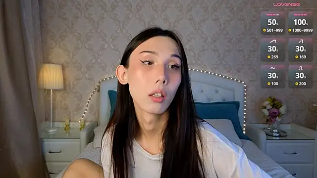 Kaia Sunshine Mia online show from October 19, 2025, 2:29 pm