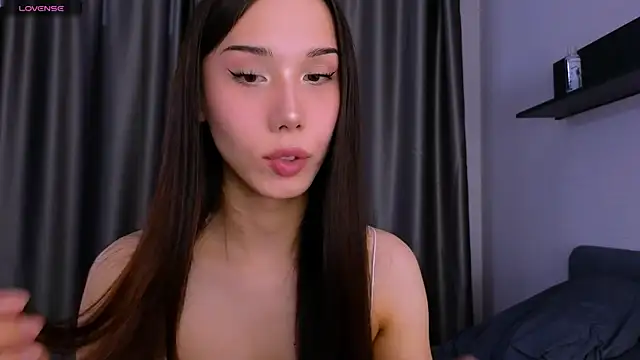 Kaia Sunshine Mia online show from January 11, 2026, 2:44 pm