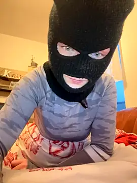 Snapshot of _xPani_x2 chatting on December 5, 2025, 6:11 am xPani x2 online show from December 5, 2025, 6:11 am