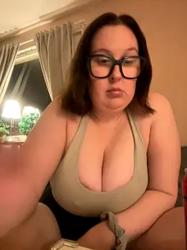 Misssmilf online show from October 24, 2025, 5:31 pm