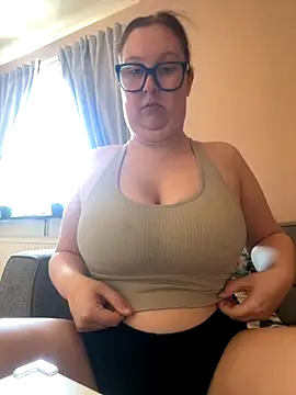 Misssmilf online show from November 21, 2025, 10:47 am