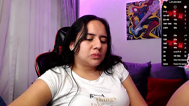 Lexyevans online show from March 4, 2025, 10:38 pm