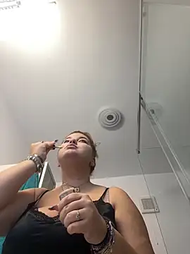 AllysonK online show from January 8, 2025, 9:32 am