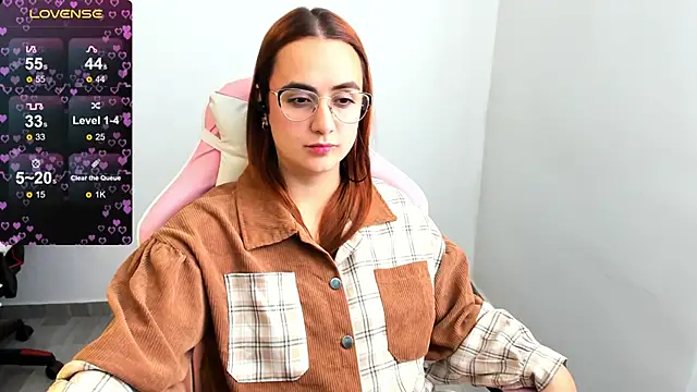 maryluna95 online show from February 6, 2025, 7:51 pm