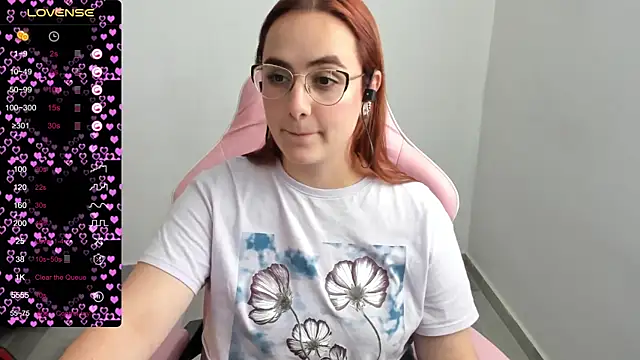 maryluna95 online show from February 18, 2025, 8:36 pm