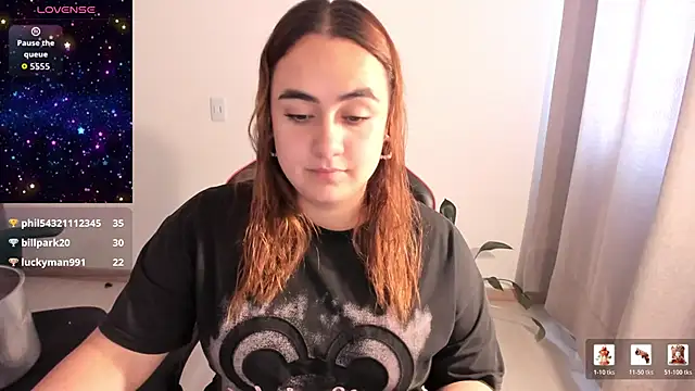 maryluna95 online show from April 22, 2026, 3:24 pm