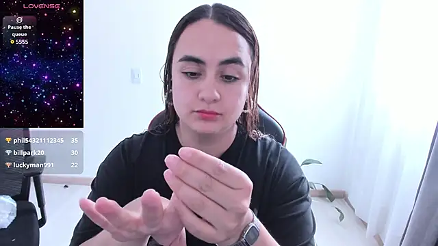 maryluna95 online show from April 23, 2026, 6:32 pm