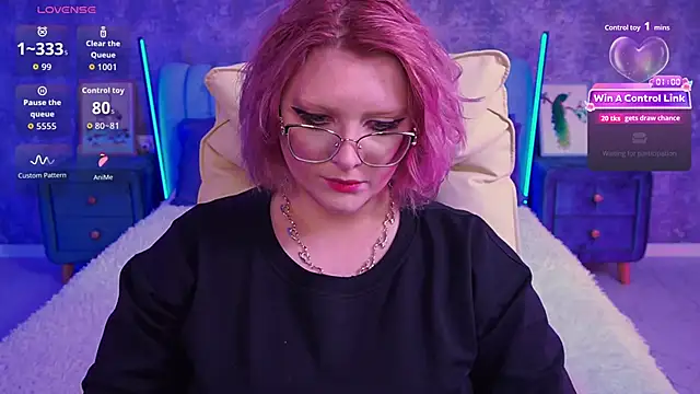 CoolTatis online show from April 7, 2026, 1:55 pm