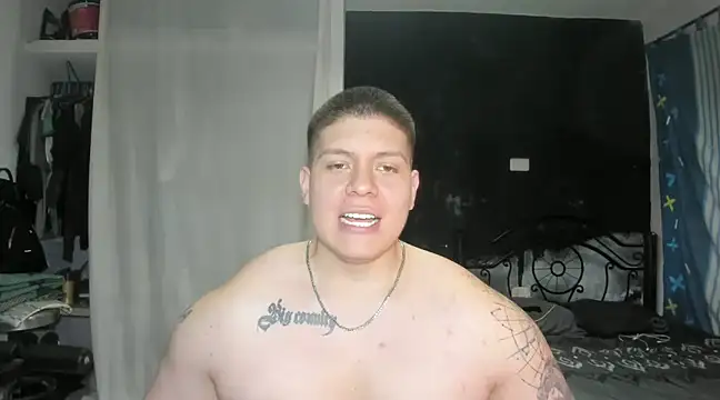 Snapshot of regan_jhonso chatting on February 10, 2025, 4:04 pm regan jhonso online show from February 10, 2025, 4:04 pm