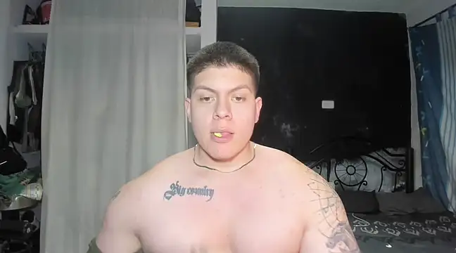 Snapshot of regan_jhonso chatting on February 24, 2025, 5:00 am regan jhonso online show from February 24, 2025, 5:00 am