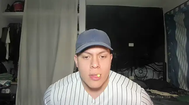 Snapshot of regan_jhonso chatting on March 21, 2025, 4:06 am regan jhonso online show from March 21, 2025, 4:06 am