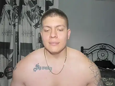 Snapshot of regan_jhonso chatting on November 6, 2025, 9:32 am regan jhonso online show from November 6, 2025, 9:32 am