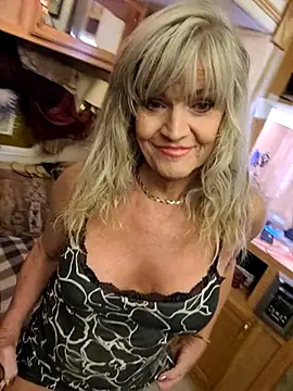 annika lately online show from October 1, 2025, 2:39 am