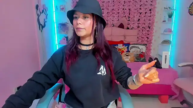 Snapshot of red_moon_2 chatting on December 20, 2024, 3:47 am red moon 2 online show from December 20, 2024, 3:47 am