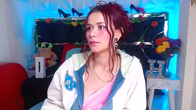 Snapshot of red_moon_2 chatting on January 17, 2025, 12:53 am red moon 2 online show from January 17, 2025, 12:53 am