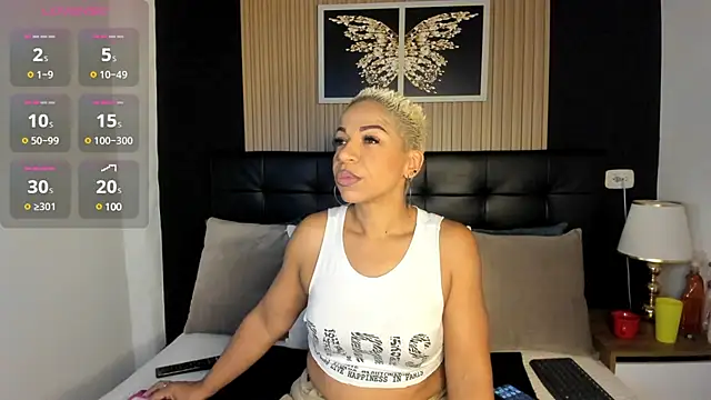 summer night  online show from February 3, 2025, 11:31 am