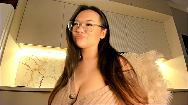 sally 009 online show from February 1, 2025, 8:18 am