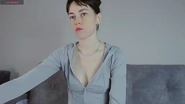 Amina Barbarian online show from January 9, 2025, 11:36 am