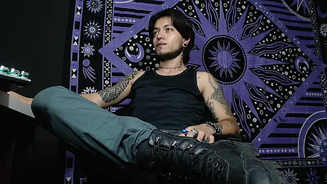 Dicaprioo  online show from February 4, 2025, 7:22 pm