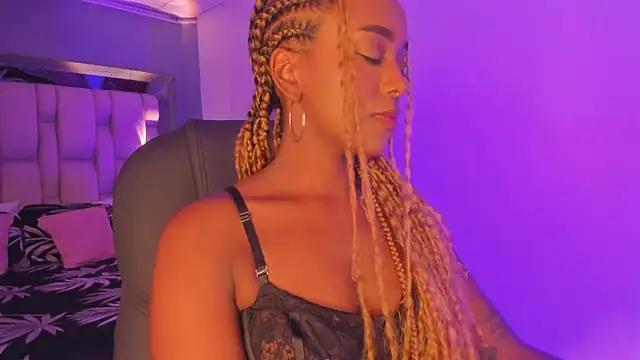 EmilyHaan online show from January 27, 2025, 7:46 pm