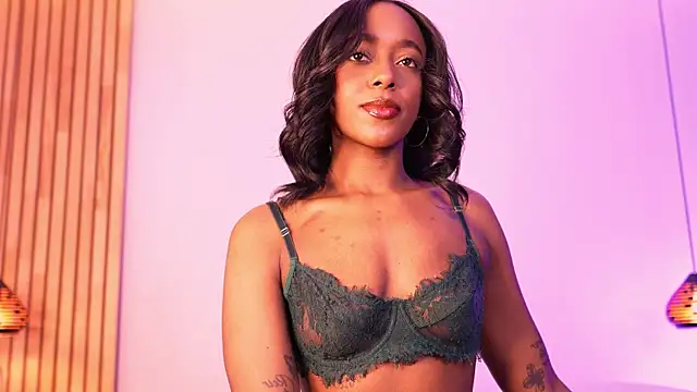 EmilyHaan online show from February 27, 2026, 8:20 pm