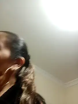 LITLESTAR online show from November 18, 2025, 4:44 pm