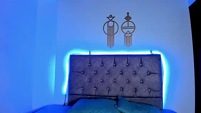 Elsalombardi  online show from February 8, 2025, 10:19 pm