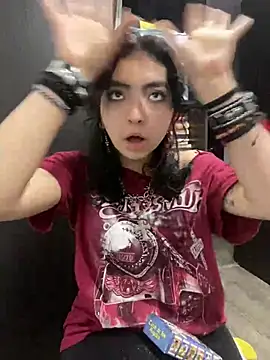 Snapshot of _Gothiccbitch_ chatting on December 22, 2024, 7:11 am Gothiccbitch online show from December 22, 2024, 7:11 am