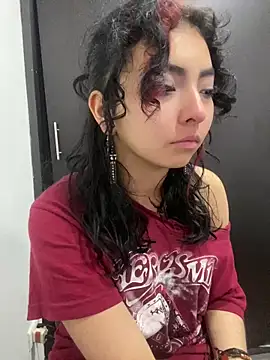 Snapshot of _Gothiccbitch_ chatting on December 22, 2024, 1:22 pm Gothiccbitch online show from December 22, 2024, 1:22 pm